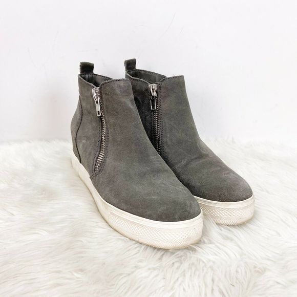 Steve Madden Shoes - 🇺🇸Steve Madden Gray Suede Zip-up Wedgie Sneakers